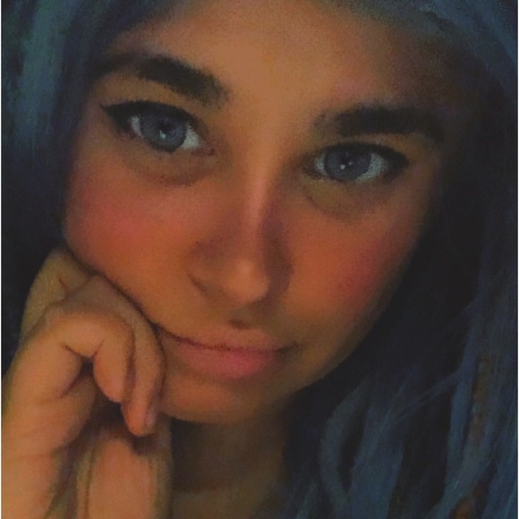 Meet your Posher, Annette - Picture 1 of 1